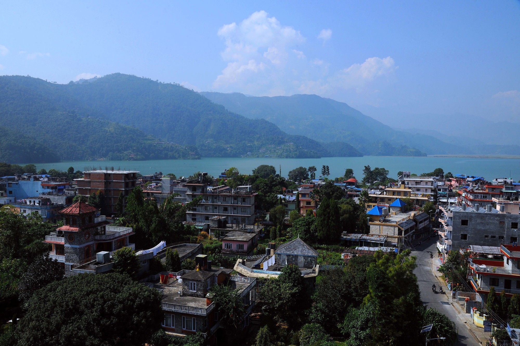 Hotel Queens Park Pokhara Exteriör bild